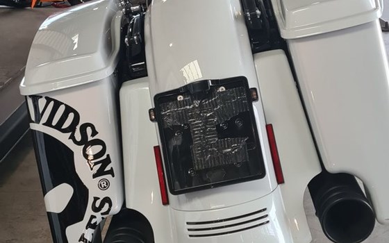 Gebrauchtmotorrad Harley-Davidson Dyna Street Bob Special - Bild 5