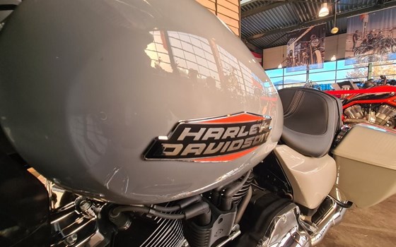 Neufahrzeug Harley-Davidson Road Glide FLTRX - Bild 12