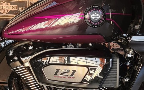 Neufahrzeug Harley-Davidson CVO Road Glide FLTRXSE - Bild 3