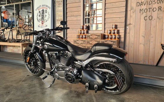 Gebrauchtmotorrad Harley-Davidson Softail Breakout FXSB - Bild 11