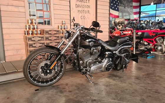 Gebrauchtmotorrad Harley-Davidson Softail Breakout FXSB - Bild 9