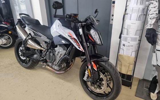 Gebrauchtmotorrad KTM 790 Duke L - Bild 2