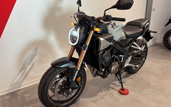 Neufahrzeug Honda CB650R E-Clutch - Bild 9