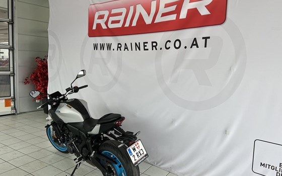 Gebrauchtmotorrad Yamaha MT-07 35kW - Bild 2