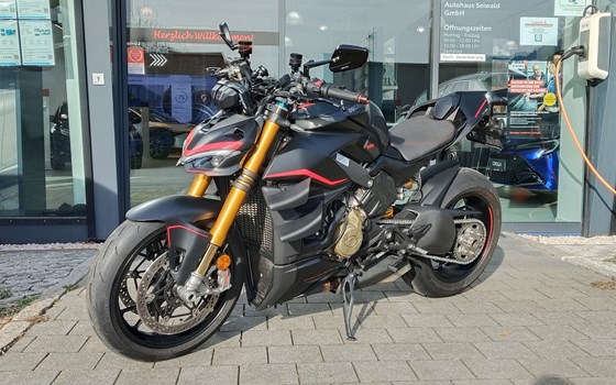 Gebrauchtmotorrad Ducati Streetfighter V4 S - Bild 2