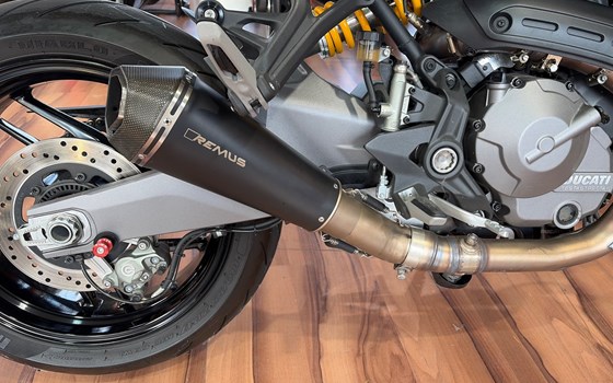 Gebrauchtmotorrad Ducati Monster 821 Stealth - Bild 3