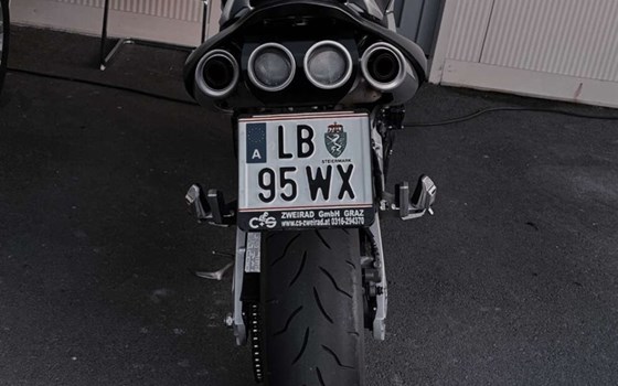 Gebrauchtmotorrad Suzuki GSR 600 - Bild 1