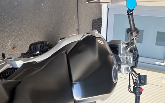 Gebrauchtmotorrad Suzuki GSR 600 - Bild 3