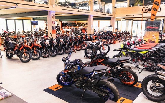 Neufahrzeug KTM 690 SMC R - Bild 16