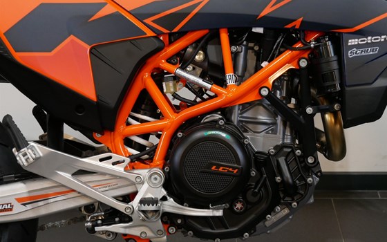 Neufahrzeug KTM 690 SMC R - Bild 8