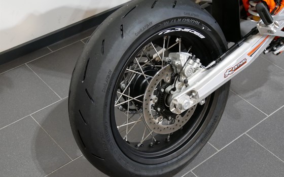 Neufahrzeug KTM 690 SMC R - Bild 14