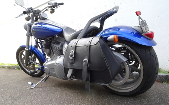 Motorrad Occasion Harley-Davidson Softtail Rocker FXCW - Bild 2