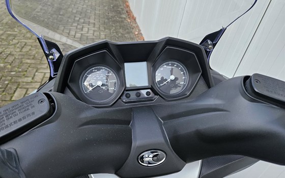 Gebrauchtmotorrad Kymco New Downtown 125i ABS - Bild 8