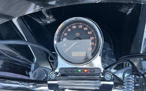 Gebrauchtmotorrad Harley-Davidson Sportster XL 1200T SuperLow - Bild 14