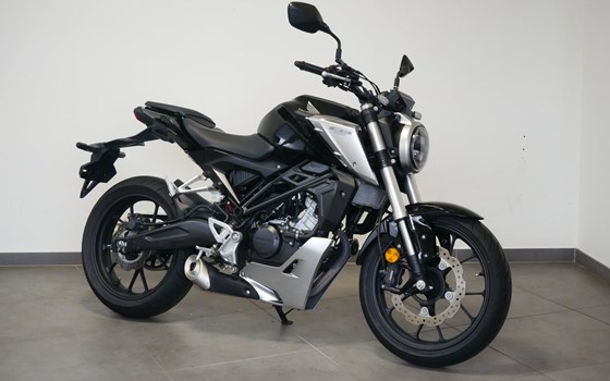 Gebrauchtmotorrad Honda CB125R - Bild 1