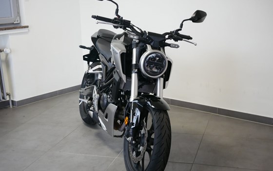 Gebrauchtmotorrad Honda CB125R - Bild 3