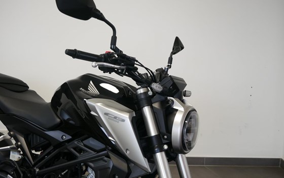 Gebrauchtmotorrad Honda CB125R - Bild 7