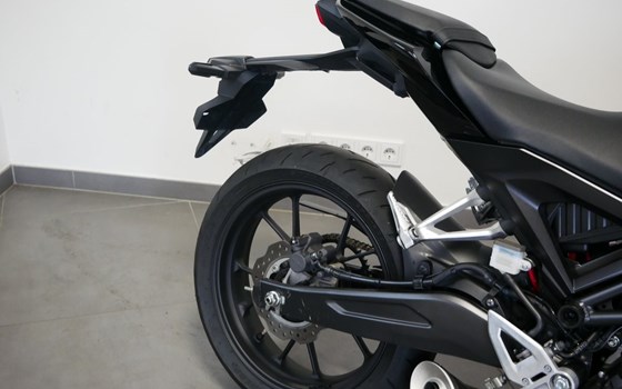 Gebrauchtmotorrad Honda CB125R - Bild 8