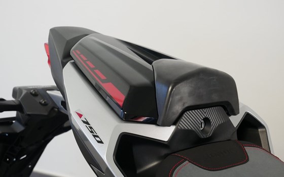 Gebrauchtmotorrad Honda CB750 Hornet - Bild 10