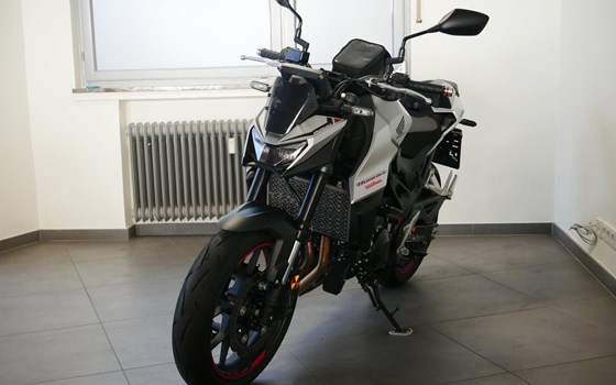 Gebrauchtmotorrad Honda CB750 Hornet - Bild 2