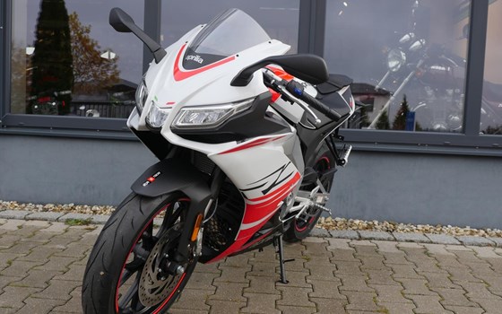 Neufahrzeug Aprilia RS 125 Replica - Bild 14