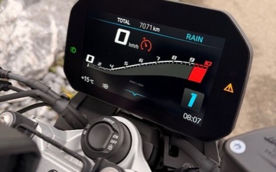 Motorrad Occasion BMW F 900 R - Bild 6