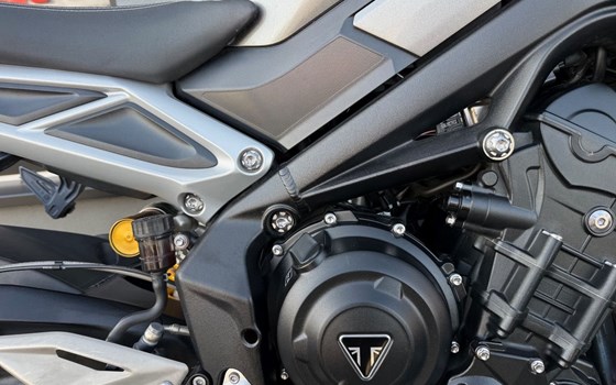 Gebrauchtmotorrad Triumph Street Triple 765 RS - Bild 5
