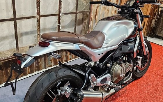 Gebrauchtmotorrad QJ Motor SRV 550 - Bild 2