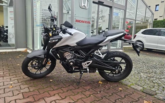 Gebrauchtmotorrad Honda CB125R - Bild 1