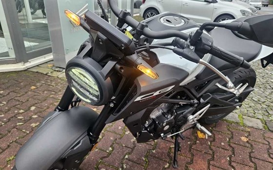 Gebrauchtmotorrad Honda CB125R - Bild 5