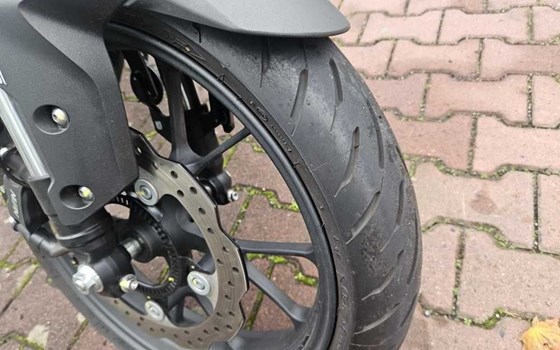 Gebrauchtmotorrad Honda CB125R - Bild 9