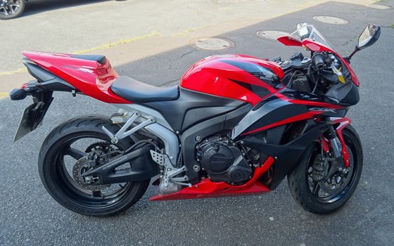 Gebrauchtmotorrad Honda CBR600RR - Bild 2