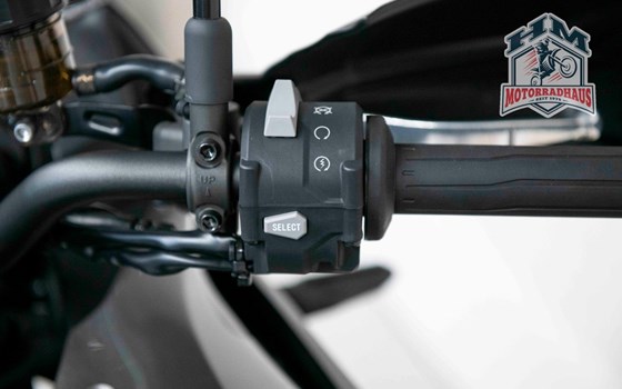 Gebrauchtmotorrad Kawasaki Versys 1100 SE - Bild 7