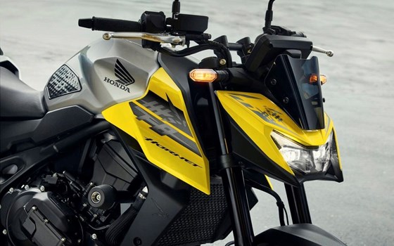 Neufahrzeug Honda CB750 Hornet E-Clutch - Bild 1