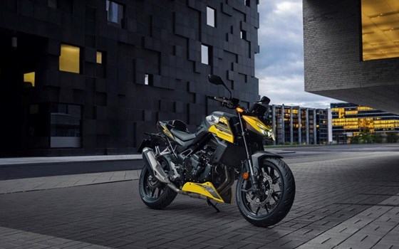 Neufahrzeug Honda CB750 Hornet E-Clutch - Bild 3