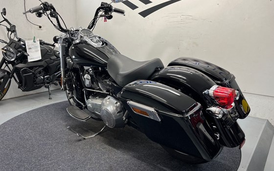 Gebrauchtmotorrad Harley-Davidson Dyna Switchback  FLD - Bild 11