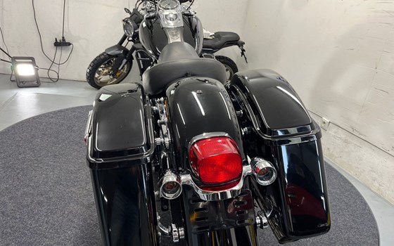 Gebrauchtmotorrad Harley-Davidson Dyna Switchback  FLD - Bild 12