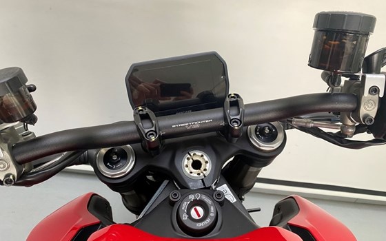Gebrauchtmotorrad Ducati Streetfighter V2 - Bild 9