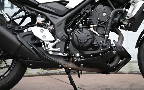 Gebrauchtmotorrad Yamaha MT-03 - Bild 3