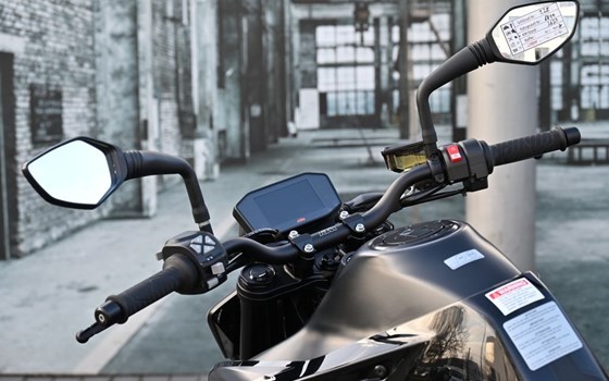 Gebrauchtmotorrad KTM 890 Duke - Bild 11