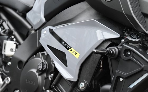 Gebrauchtmotorrad Yamaha MT-10 - Bild 5