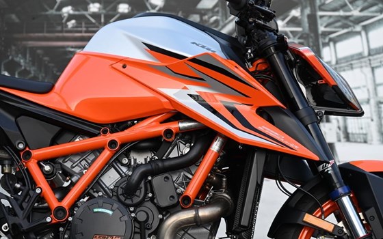 Gebrauchtmotorrad KTM 1290 Super Duke R EVO - Bild 2