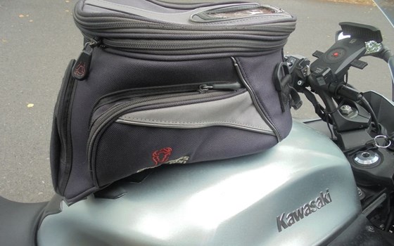 Gebrauchtmotorrad Kawasaki Z1000SX - Bild 11