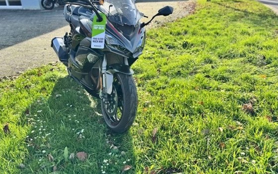 Gebrauchtmotorrad Kawasaki Ninja 1100SX SE - Bild 6