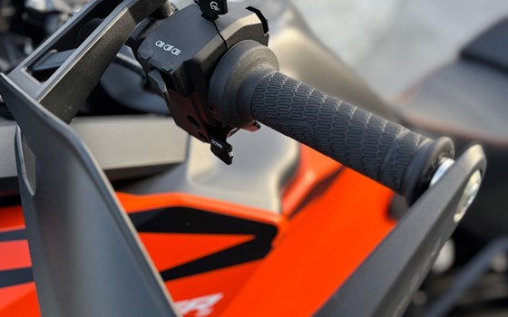 Neufahrzeug KTM 1390 Super Adventure S EVO - Bild 19