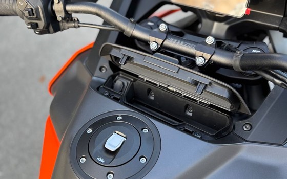 Neufahrzeug KTM 1390 Super Adventure S EVO - Bild 23