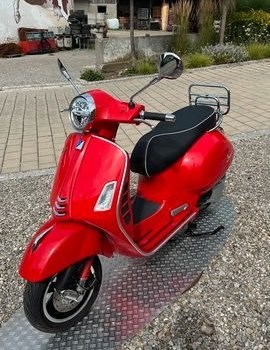 Gebrauchtmotorrad Vespa GTS 300 hpe Super - Bild 6