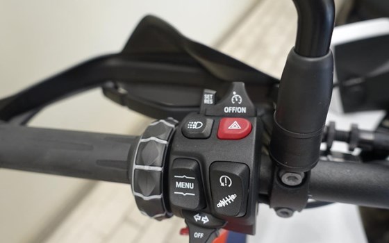 Gebrauchtmotorrad BMW S 1000 XR - Bild 6