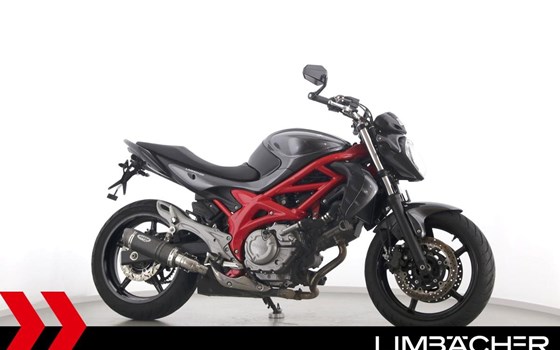 Gebrauchtmotorrad Suzuki SFV 650 Gladius - Bild 1
