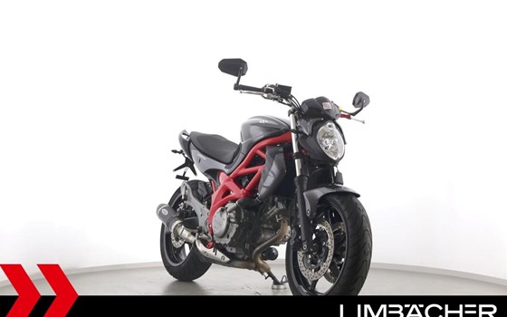 Gebrauchtmotorrad Suzuki SFV 650 Gladius - Bild 2